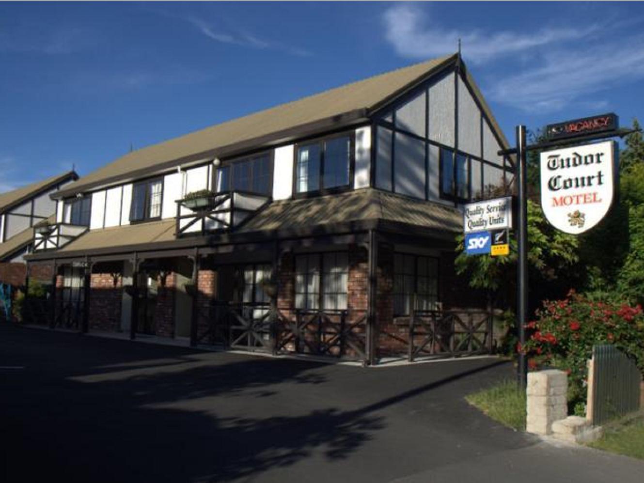 Tudor Court Motel Крайстчерч Екстер'єр фото